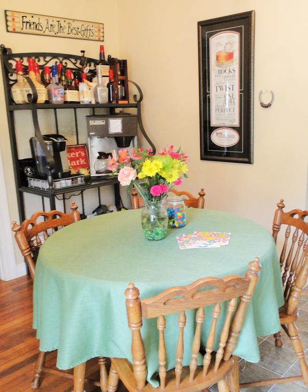 Hill House Bed And Breakfast Loretto ภายนอก รูปภาพ