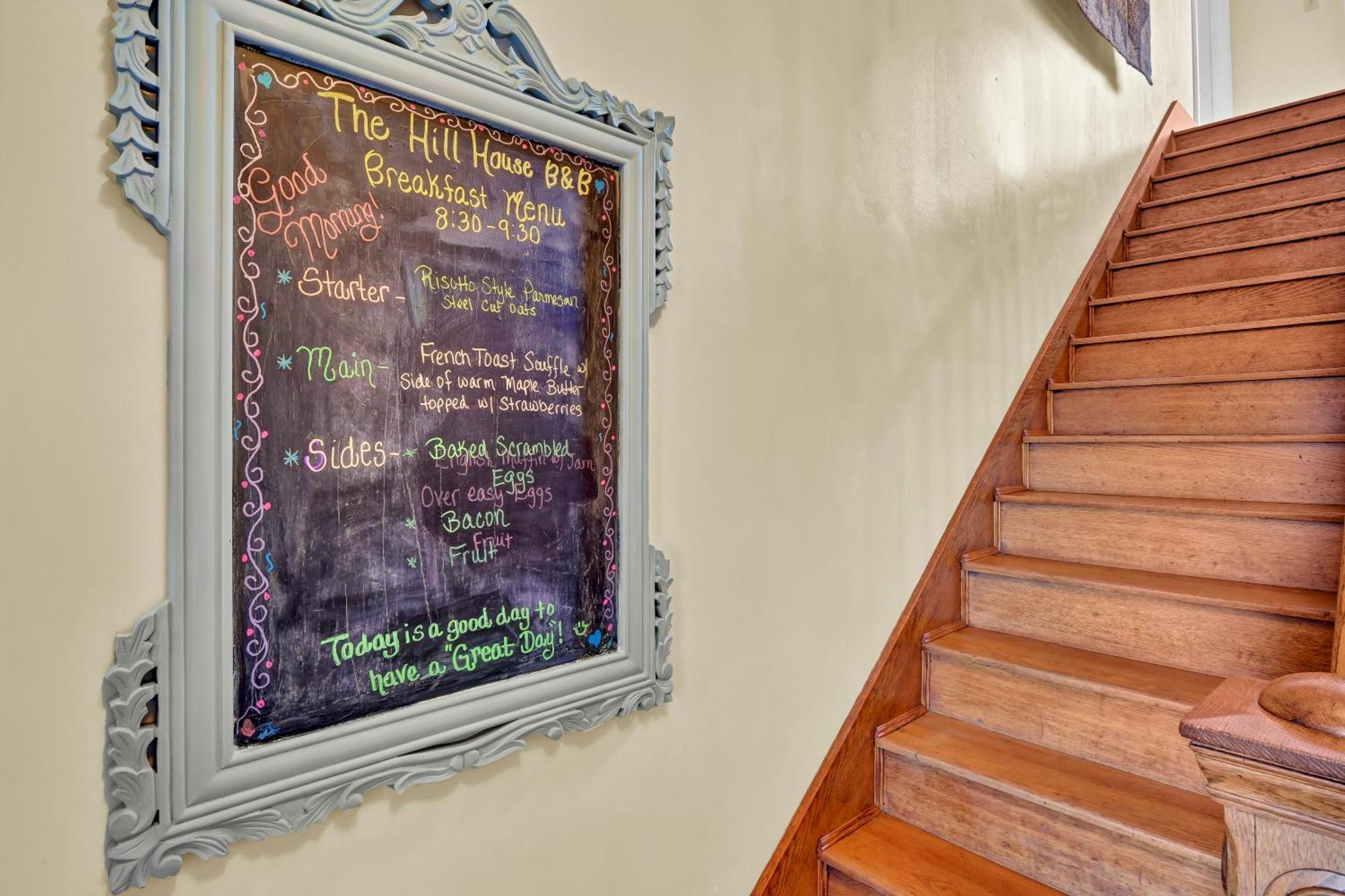 Hill House Bed And Breakfast Loretto ภายนอก รูปภาพ