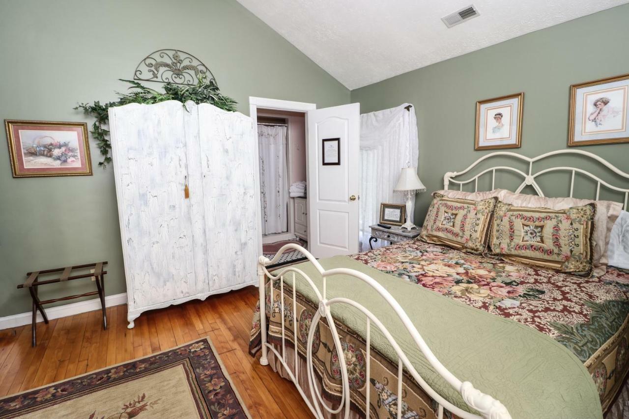 Hill House Bed And Breakfast Loretto ภายนอก รูปภาพ